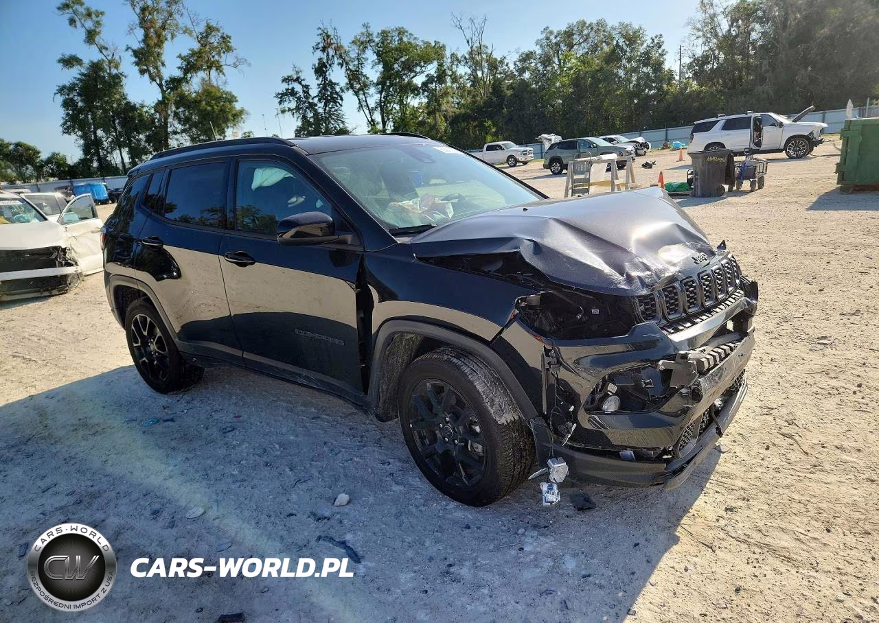 2025 Jeep Compass Latitude VIN:3C4NJDBN7ST570800 - 4