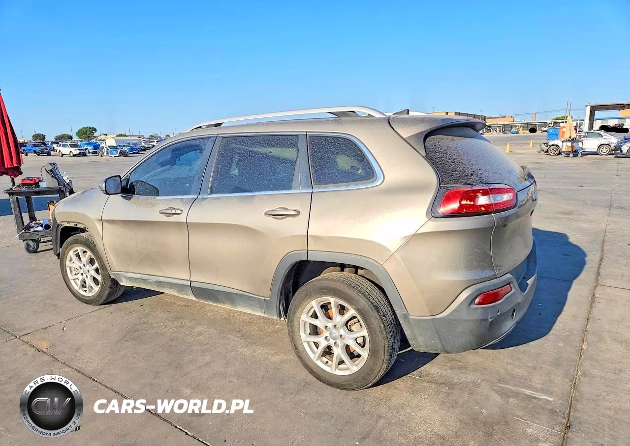 2017 Jeep Cherokee Latitude VIN:1C4PJLCB4HW644412 - 2