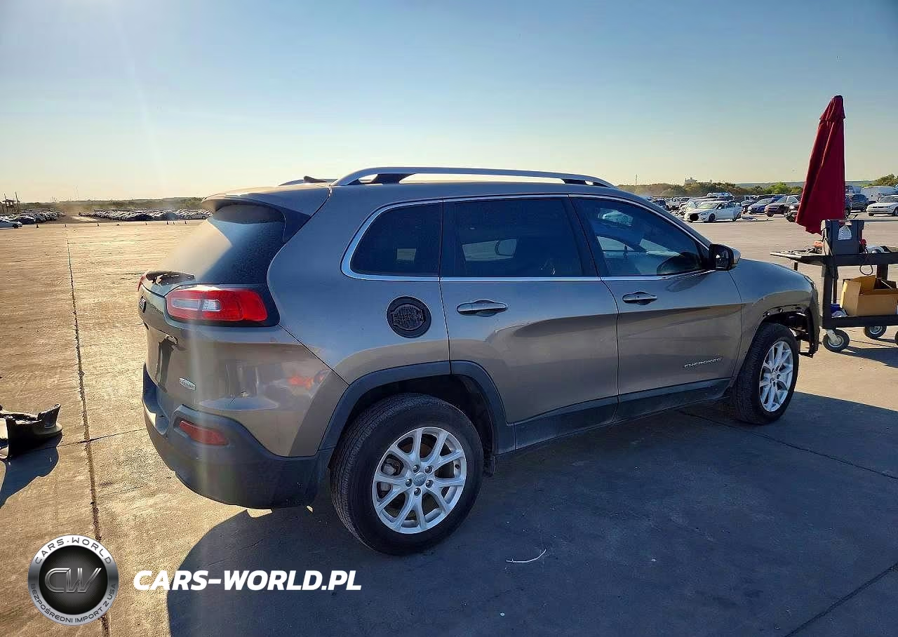 2017 Jeep Cherokee Latitude VIN:1C4PJLCB4HW644412 - 3