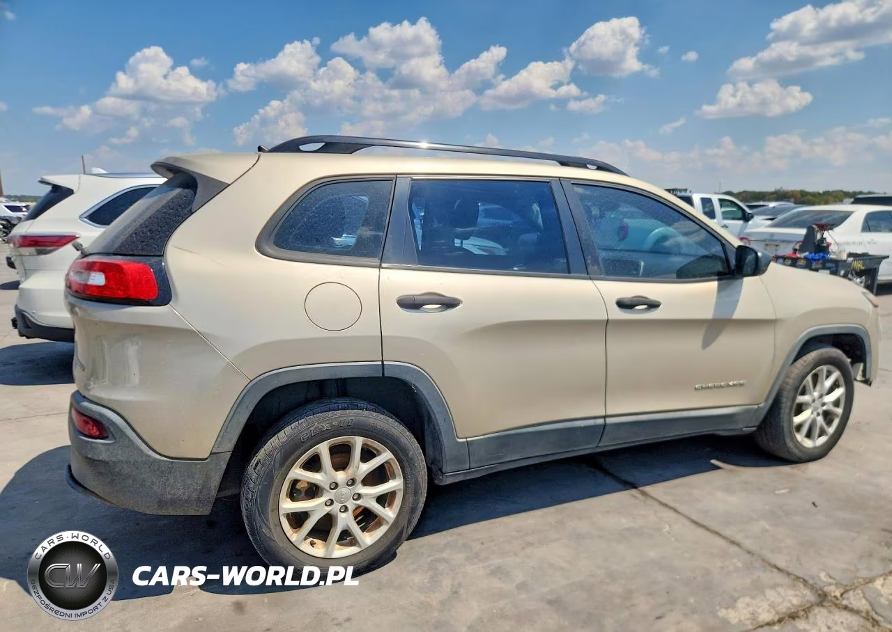 2015 Jeep Cherokee Sport VIN:1C4PJLAB5FW760654 - 3