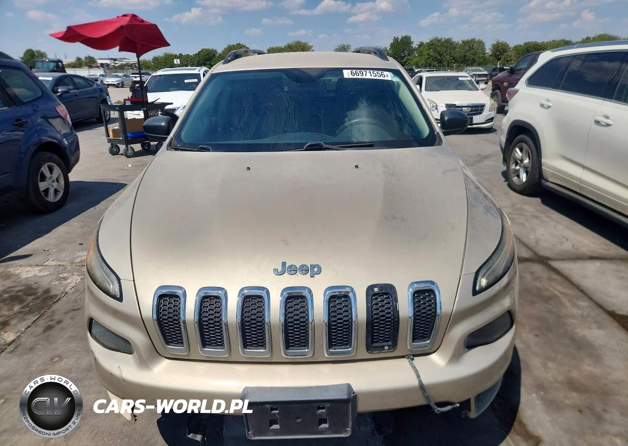 2015 Jeep Cherokee Sport VIN:1C4PJLAB5FW760654 - 5