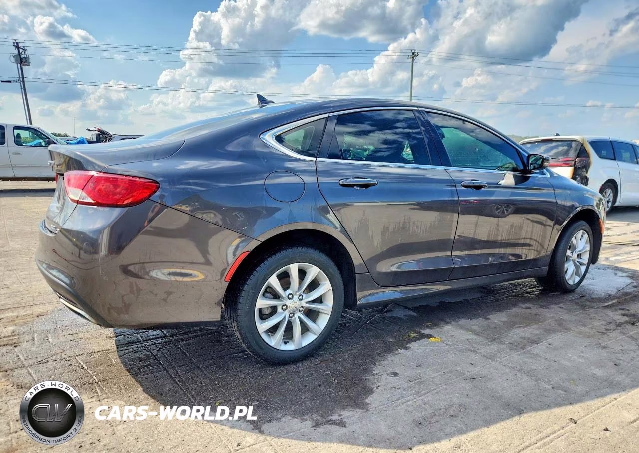 2015 Chrysler 200 C VIN:1C3CCCCG9FN510023 - 3