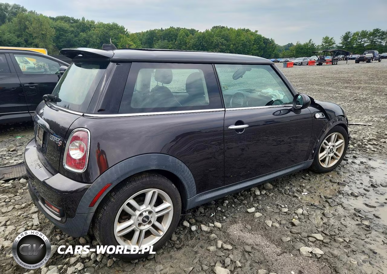 2013 Mini Cooper S VIN:WMWSV3C58DT392410 - 3