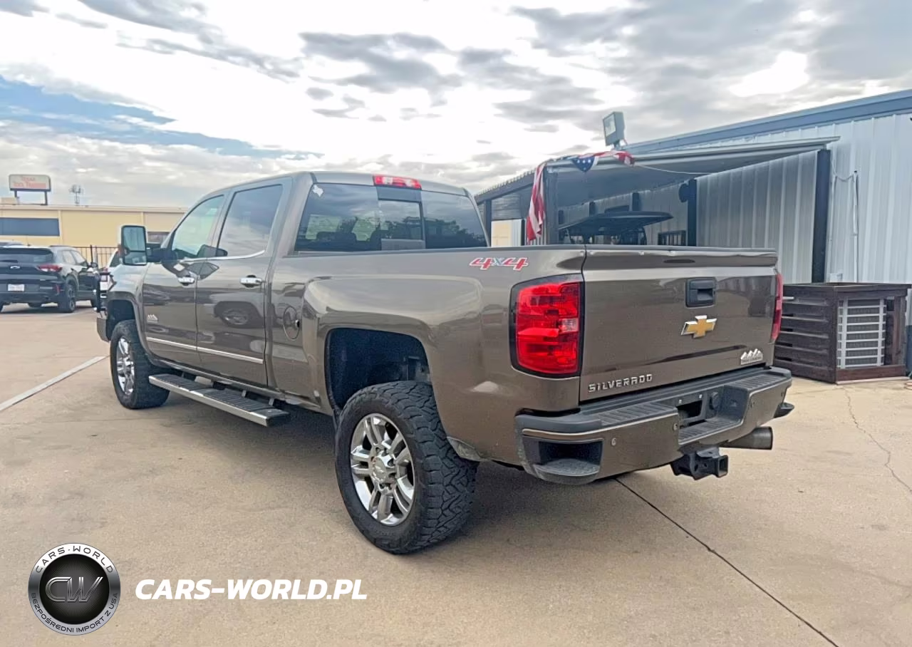 2015 Chevrolet Silverado K2500 High Country VIN:1GC1KXE88FF617187 - 3