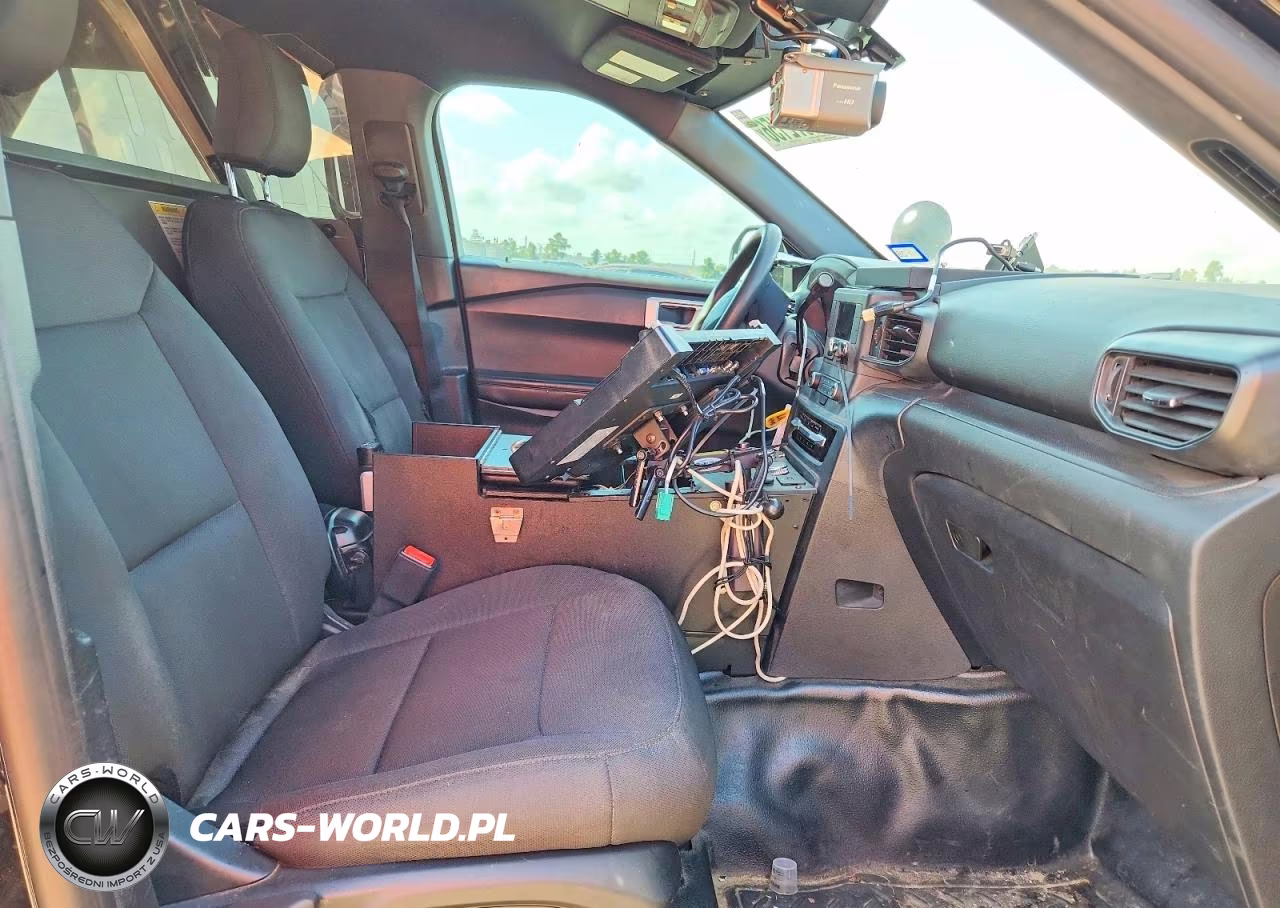 2021 Ford Explorer Police Interceptor VIN:1FM5K8AB4MGA43697 - 11