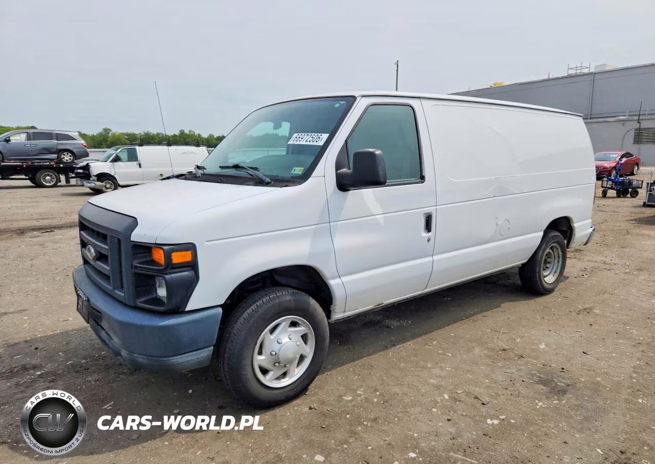 2014 Ford Econoline E150 Van – zdjęcie 1 z 13