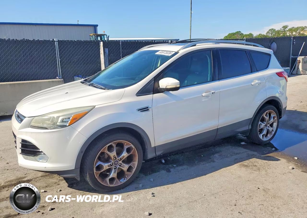 2016 Ford Escape Titanium – zdjęcie 1 z 13
