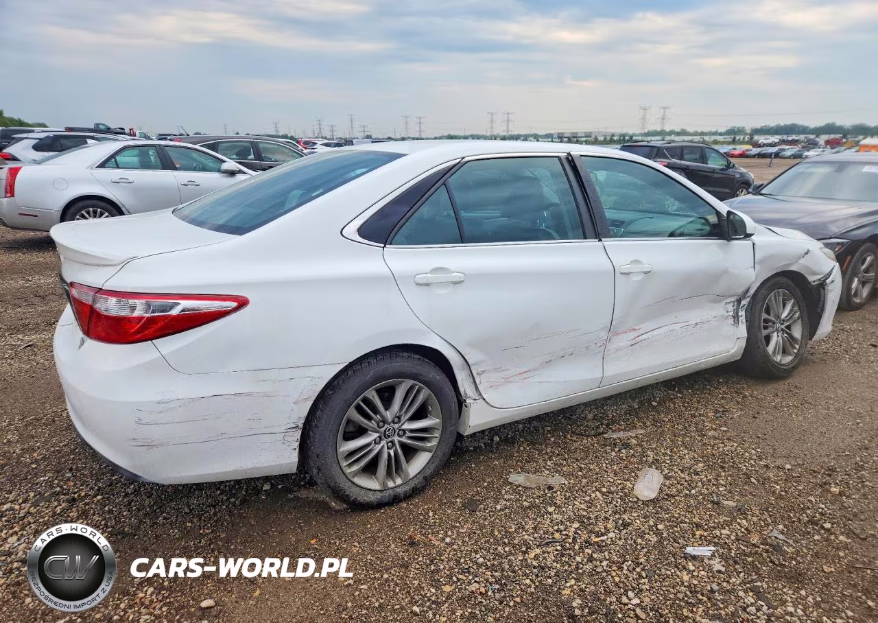 2016 Toyota Camry Se VIN:4T1BF1FK0GU553445 - 3