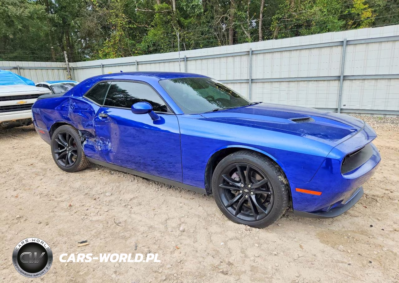 2018 Dodge Challenger Sxt VIN:2C3CDZAG2JH216936 - 4
