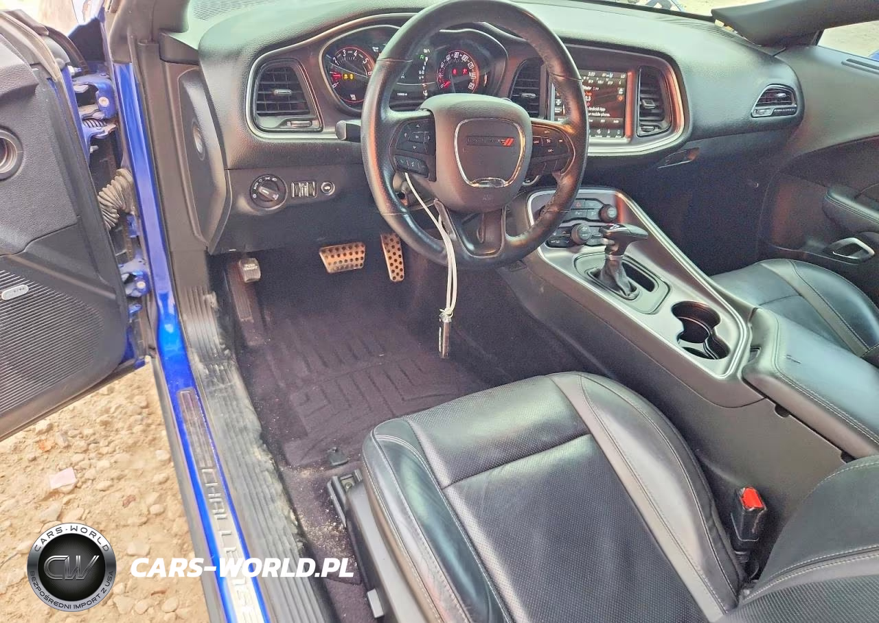 2018 Dodge Challenger Sxt VIN:2C3CDZAG2JH216936 - 8