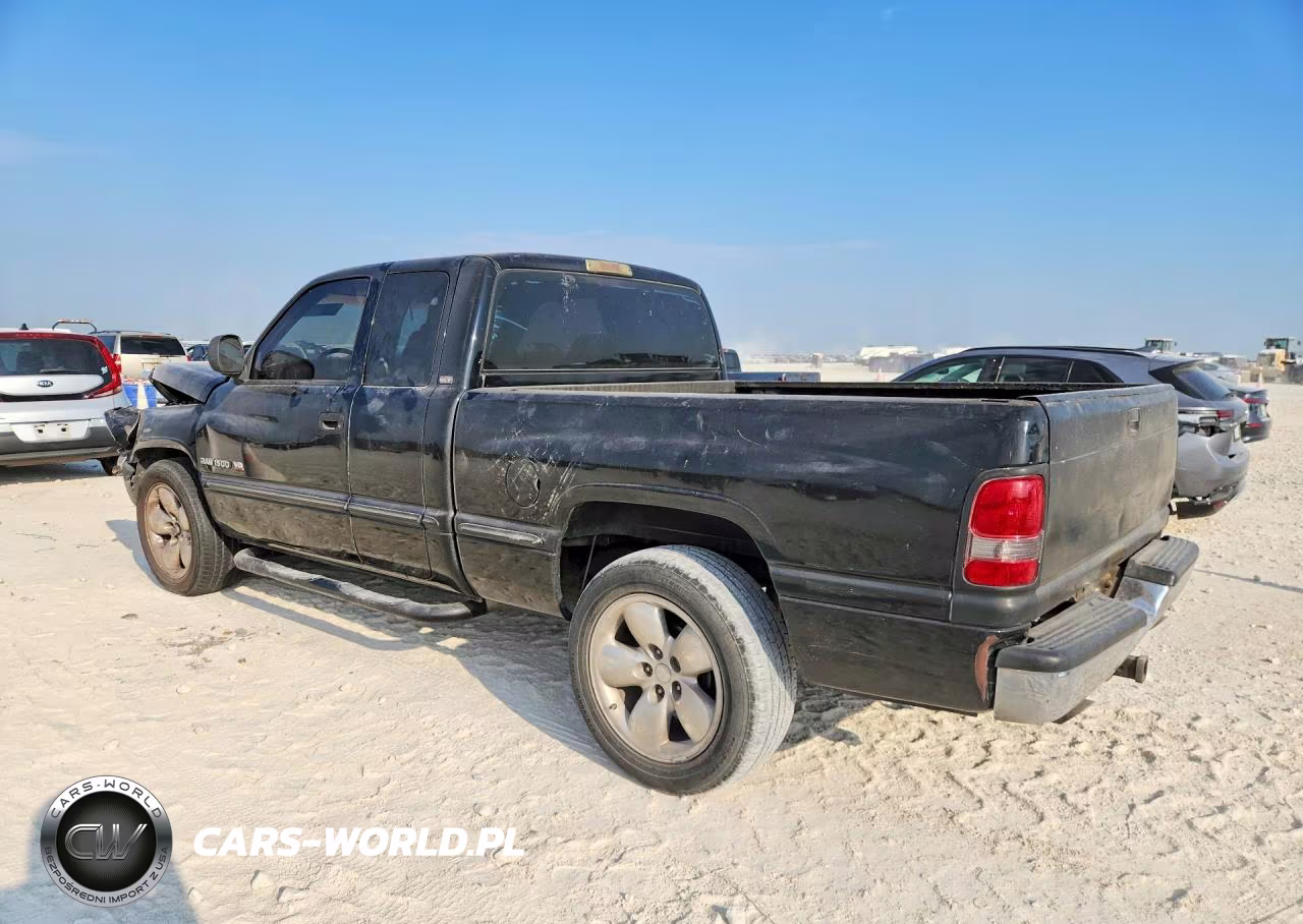 1999 Dodge Ram 1500 VIN:1B7HC13Y6XJ562040 - 2