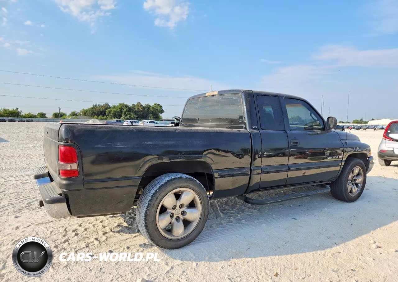 1999 Dodge Ram 1500 VIN:1B7HC13Y6XJ562040 - 3