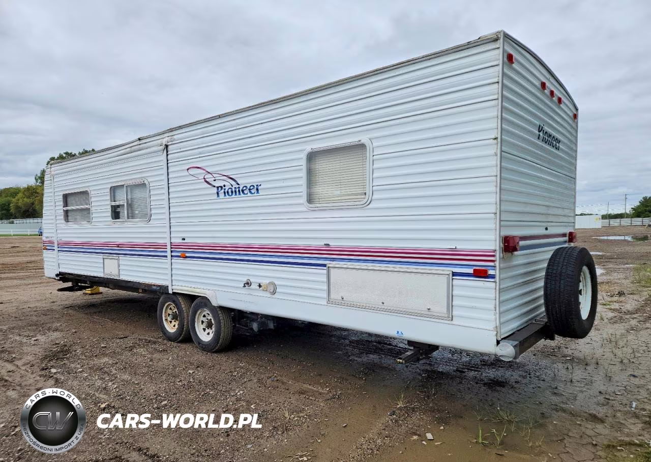 2002 Fleetwood Pioneer Camper VIN:1EB1T282626001018 - 3