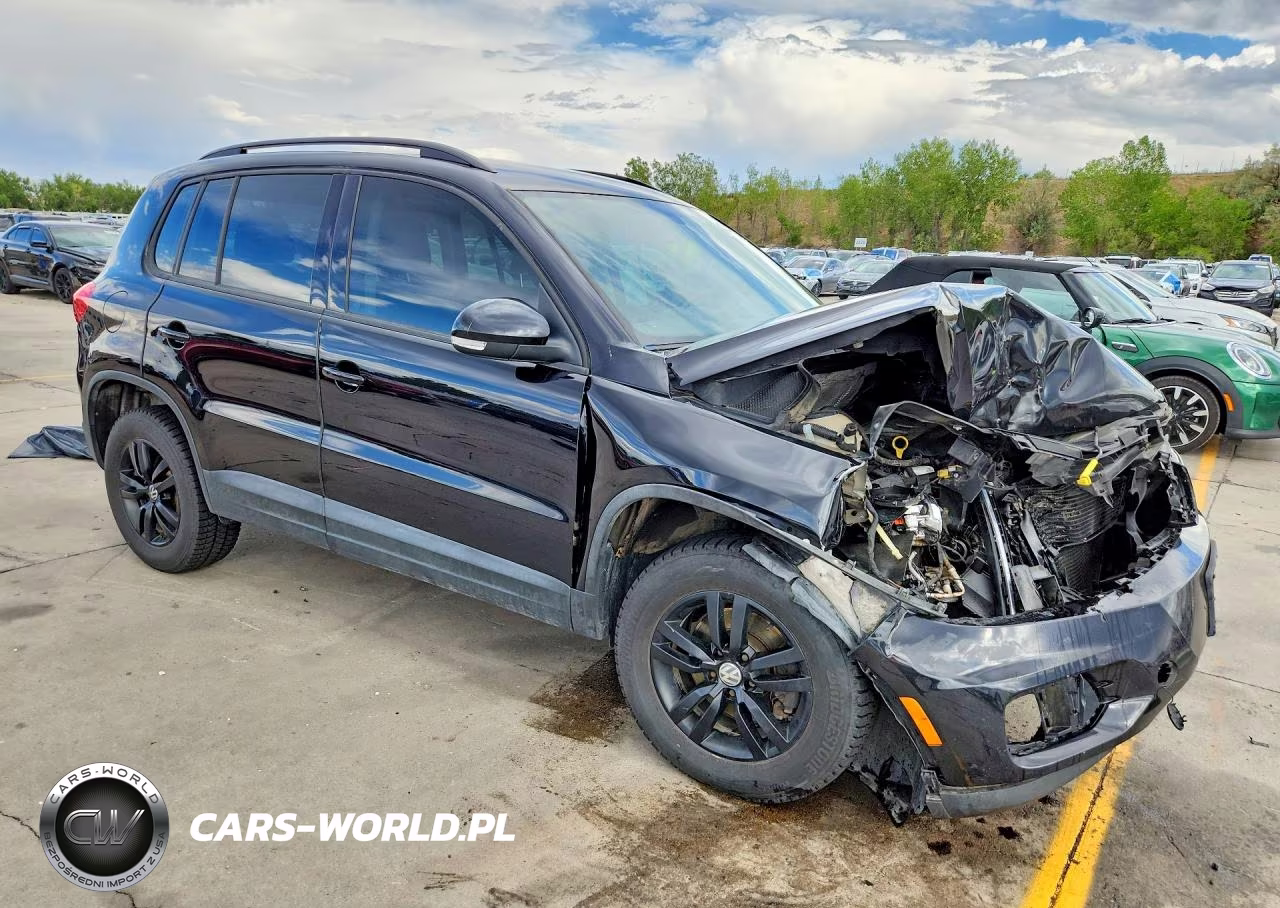 2017 Volkswagen Tiguan S VIN:WVGBV7AX5HK006807 - 4