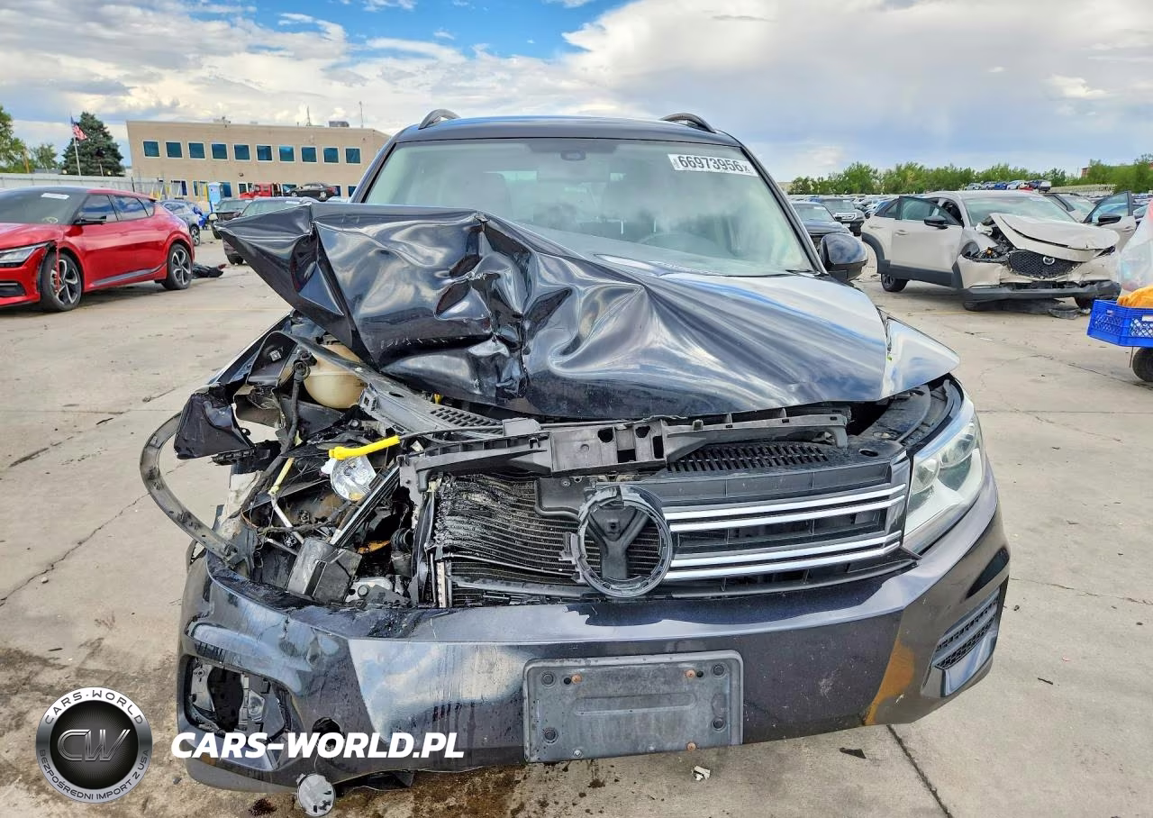 2017 Volkswagen Tiguan S VIN:WVGBV7AX5HK006807 - 5