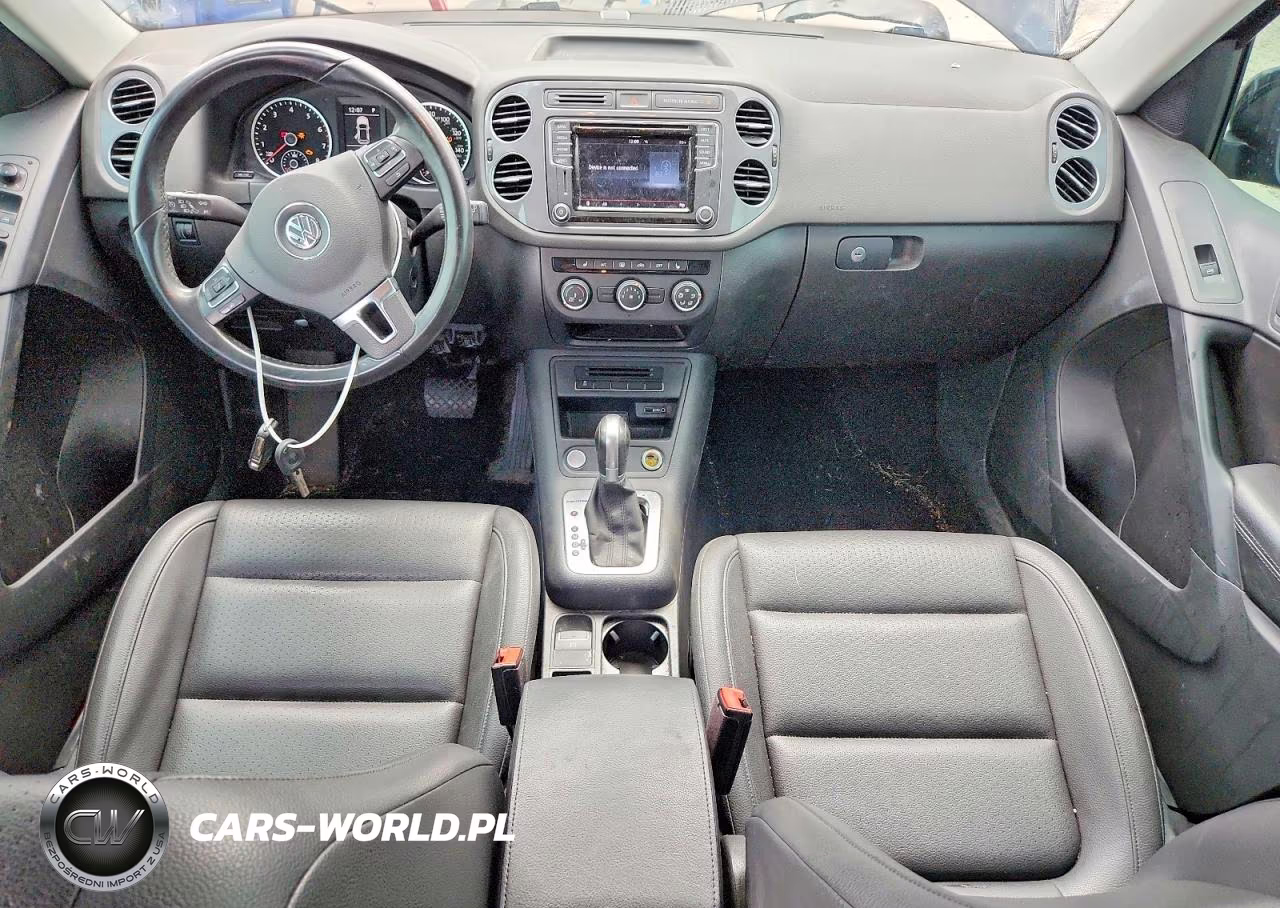 2017 Volkswagen Tiguan S VIN:WVGBV7AX5HK006807 - 8