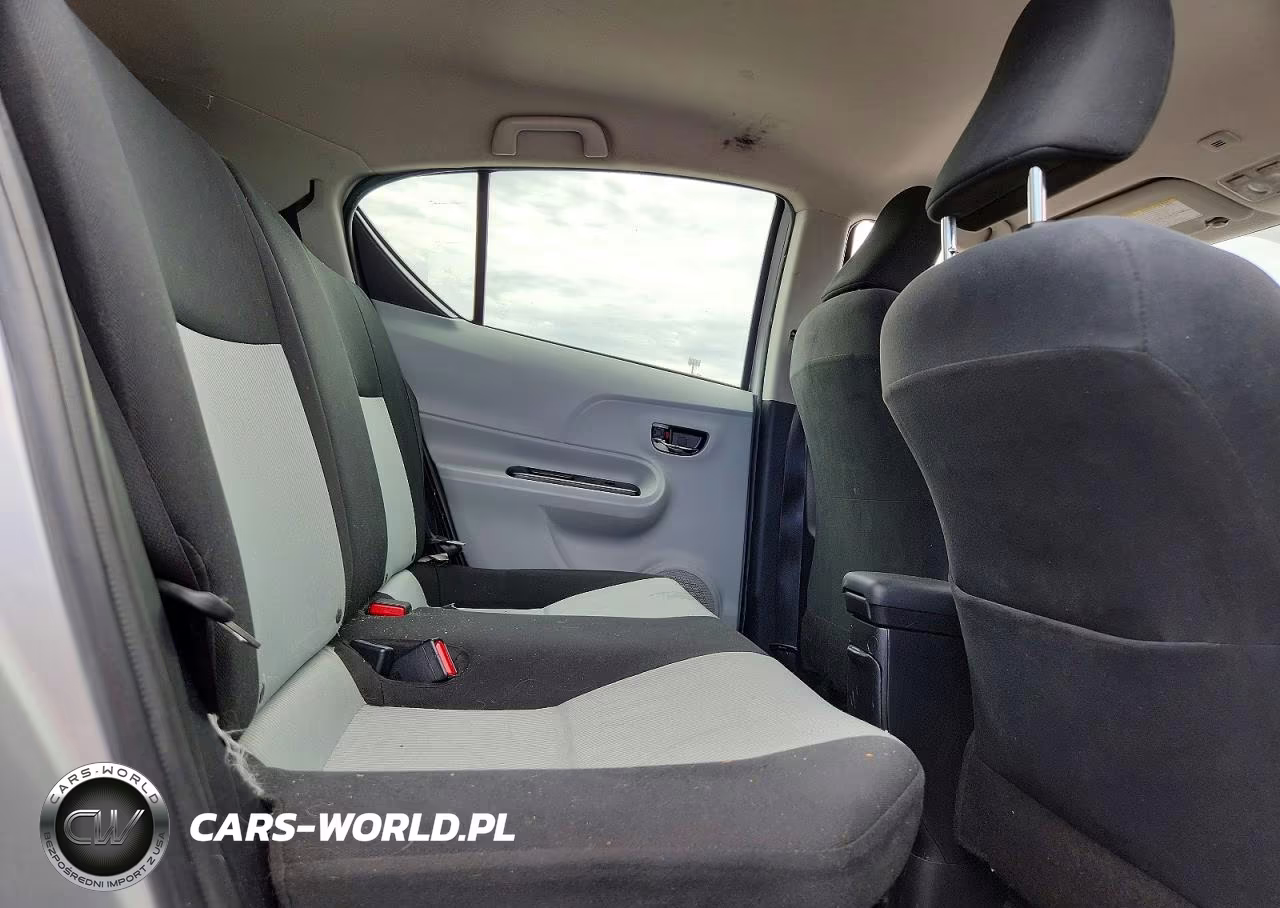 2012 Toyota Prius C Two VIN:JTDKDTB33C1512937 - 10