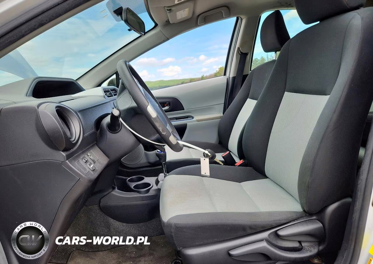 2012 Toyota Prius C Two VIN:JTDKDTB33C1512937 - 7