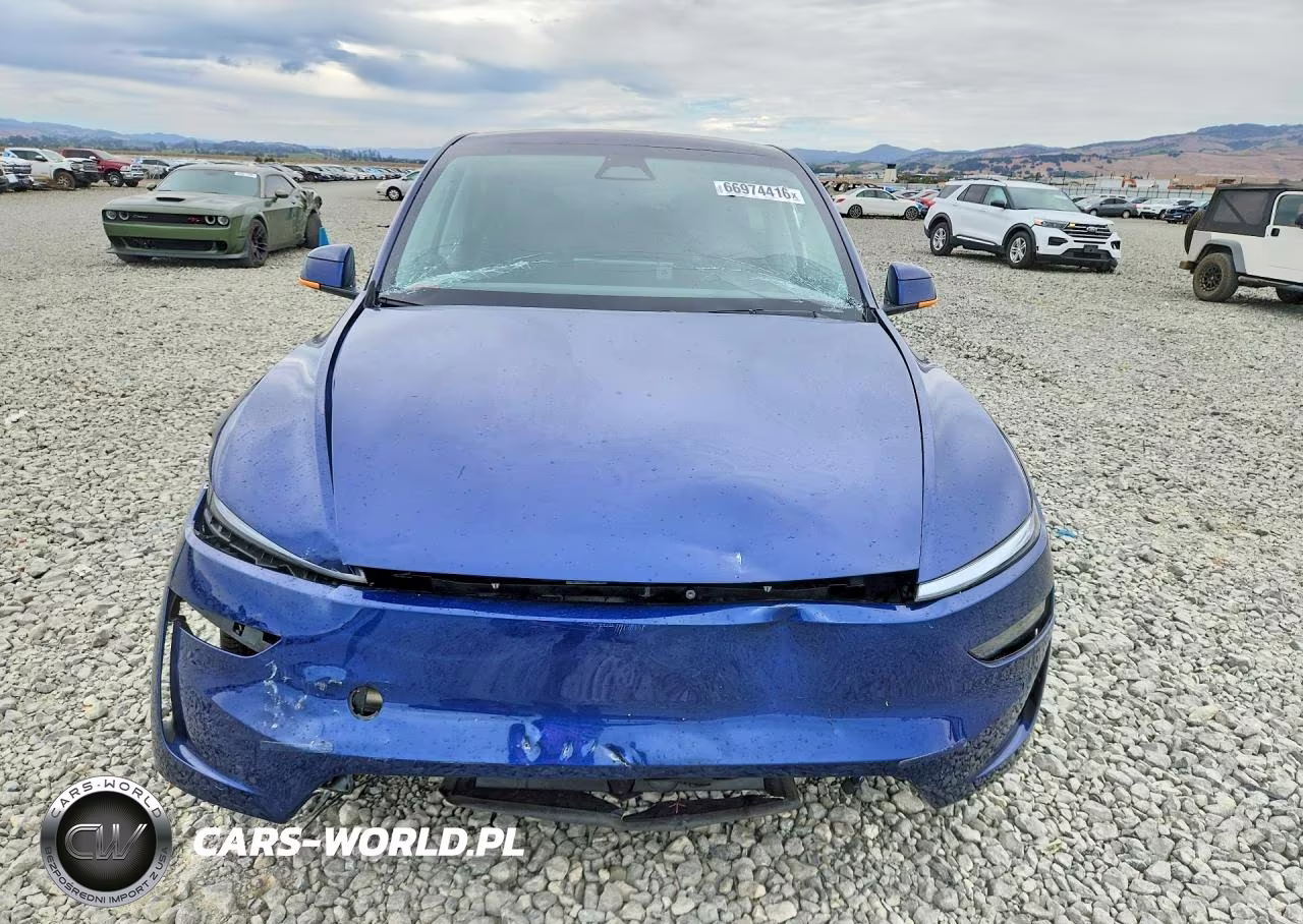 2026 Tesla Model Y VIN:7SAYGDED1TF542640 - 5