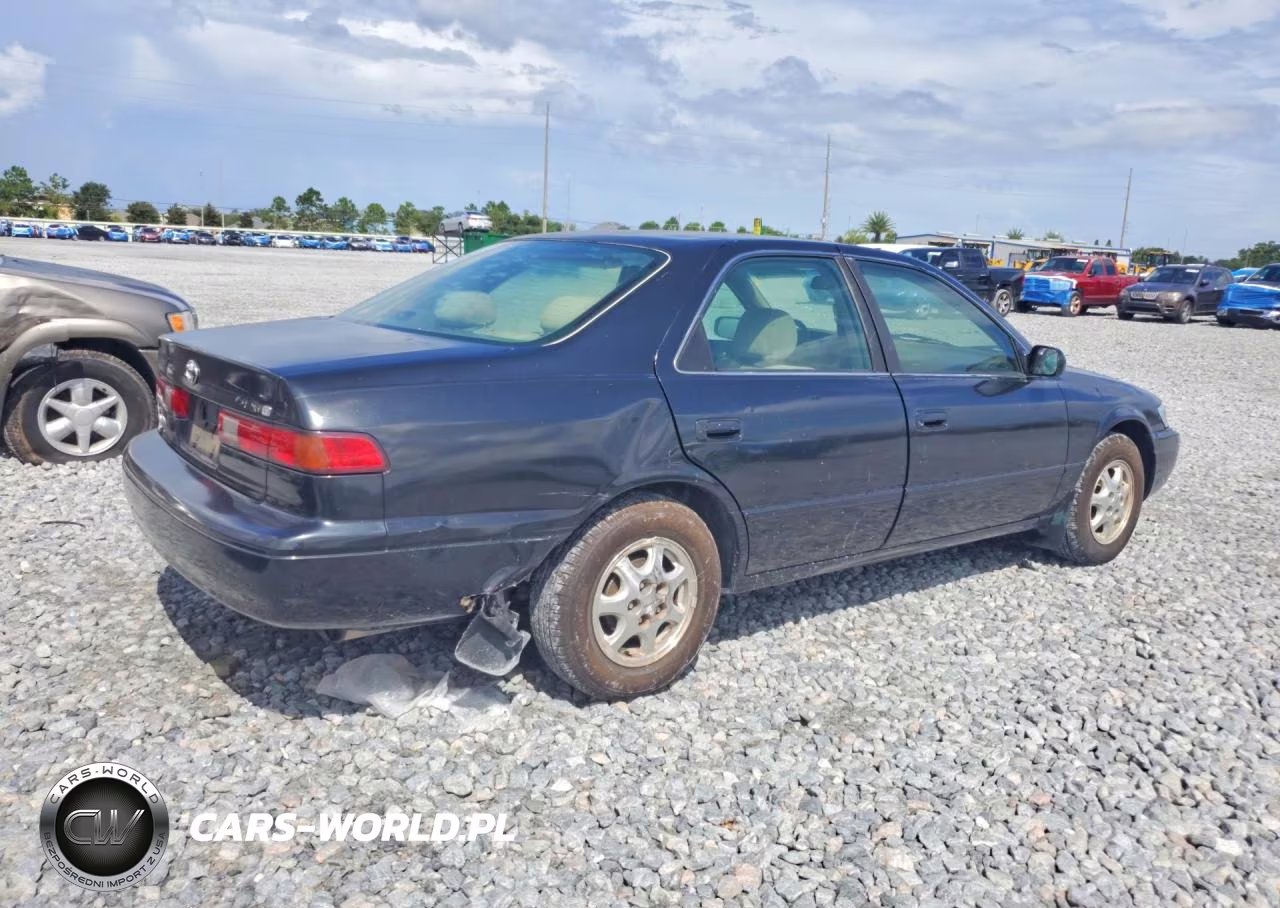 1999 Toyota Camry Le VIN:JT2BG22K7X0294174 - 3