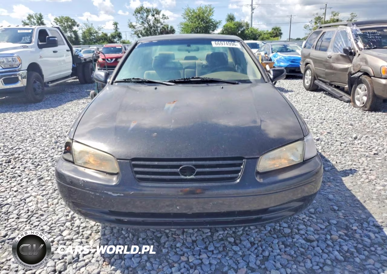 1999 Toyota Camry Le VIN:JT2BG22K7X0294174 - 5