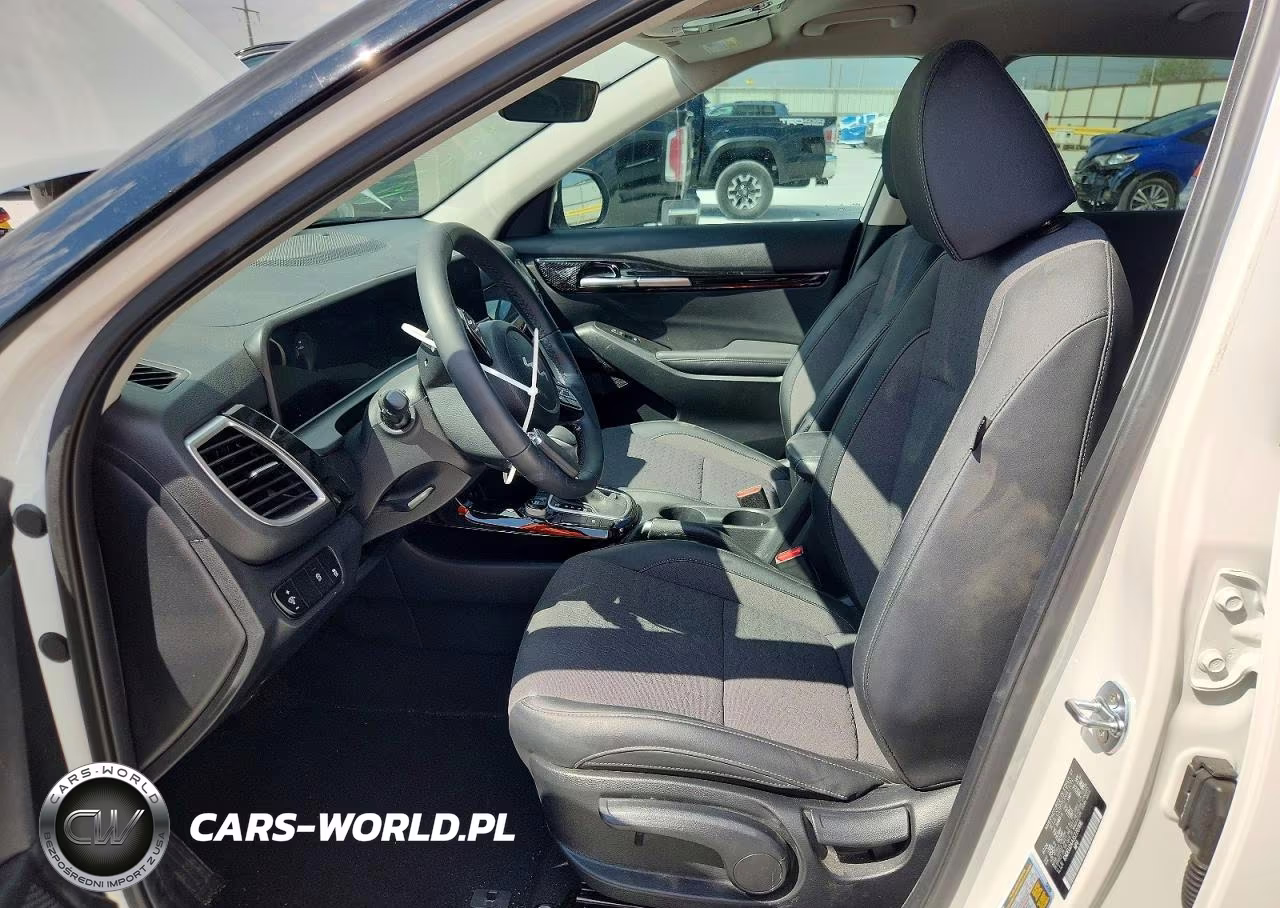 2025 Kia Seltos S VIN:KNDEU2AA3S7701106 - 7