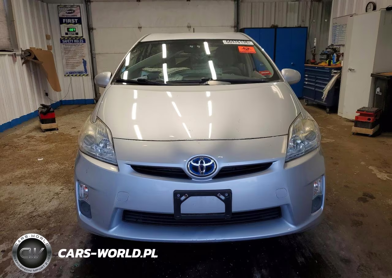 2011 Toyota Prius Two VIN:JTDKN3DU5B5306187 - 5