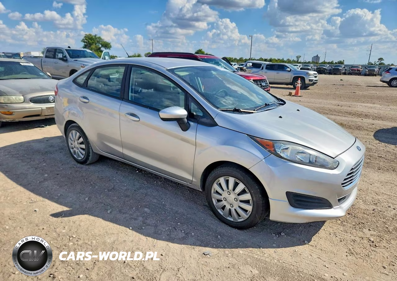 2018 Ford Fiesta S VIN:3FADP4AJ7JM139106 - 4