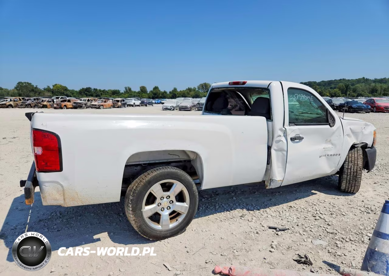 2008 Chevrolet Silverado C1500 VIN:1GCEC14C08Z272904 - 3