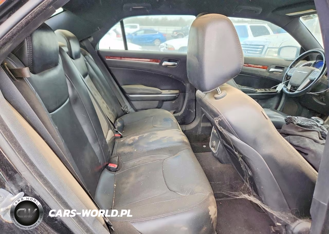 2014 Chrysler 300 VIN:2C3CCAAGXEH228391 - 10