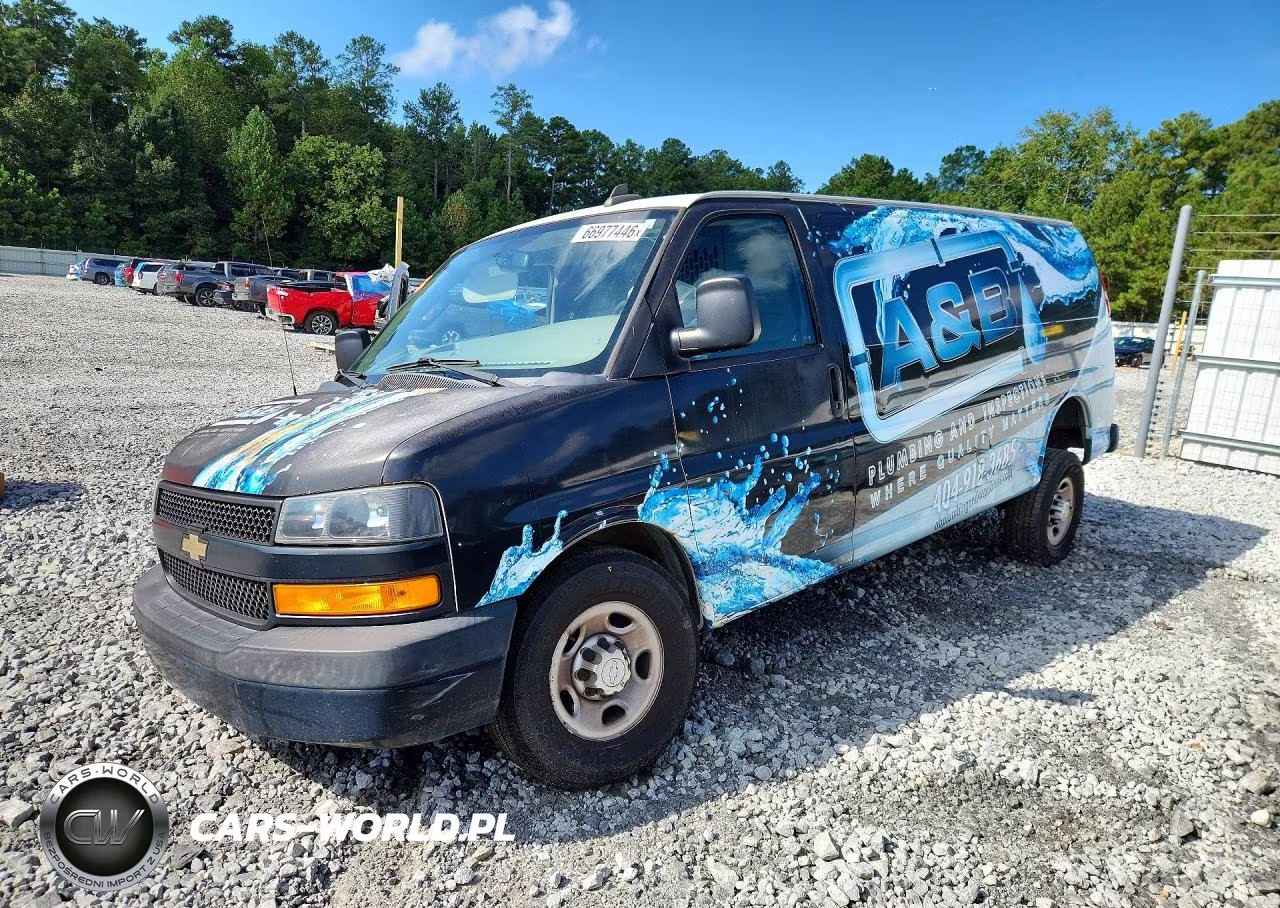 2018 Chevrolet Express G2500 VIN:1GCWGBFP2J1236294 - 1