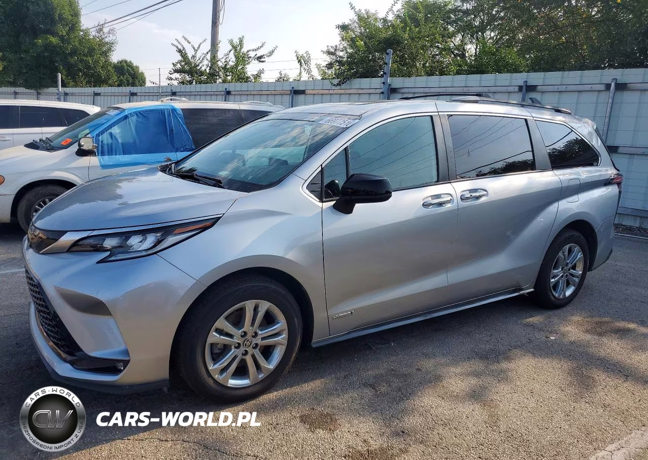 2021 Toyota Sienna Xse