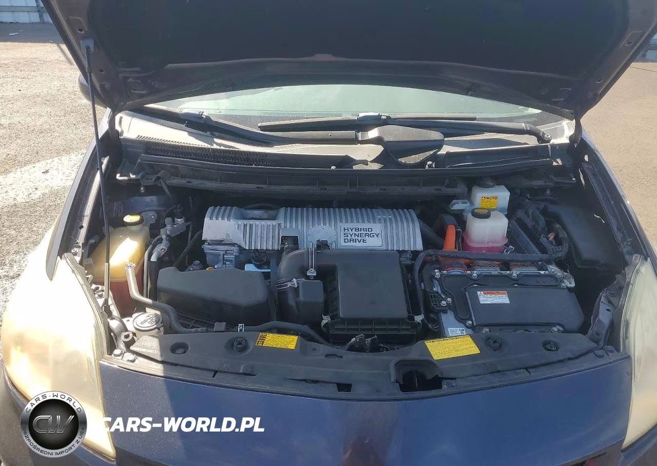 2013 Toyota Prius Two VIN:JTDKN3DU2D5670425 - 11