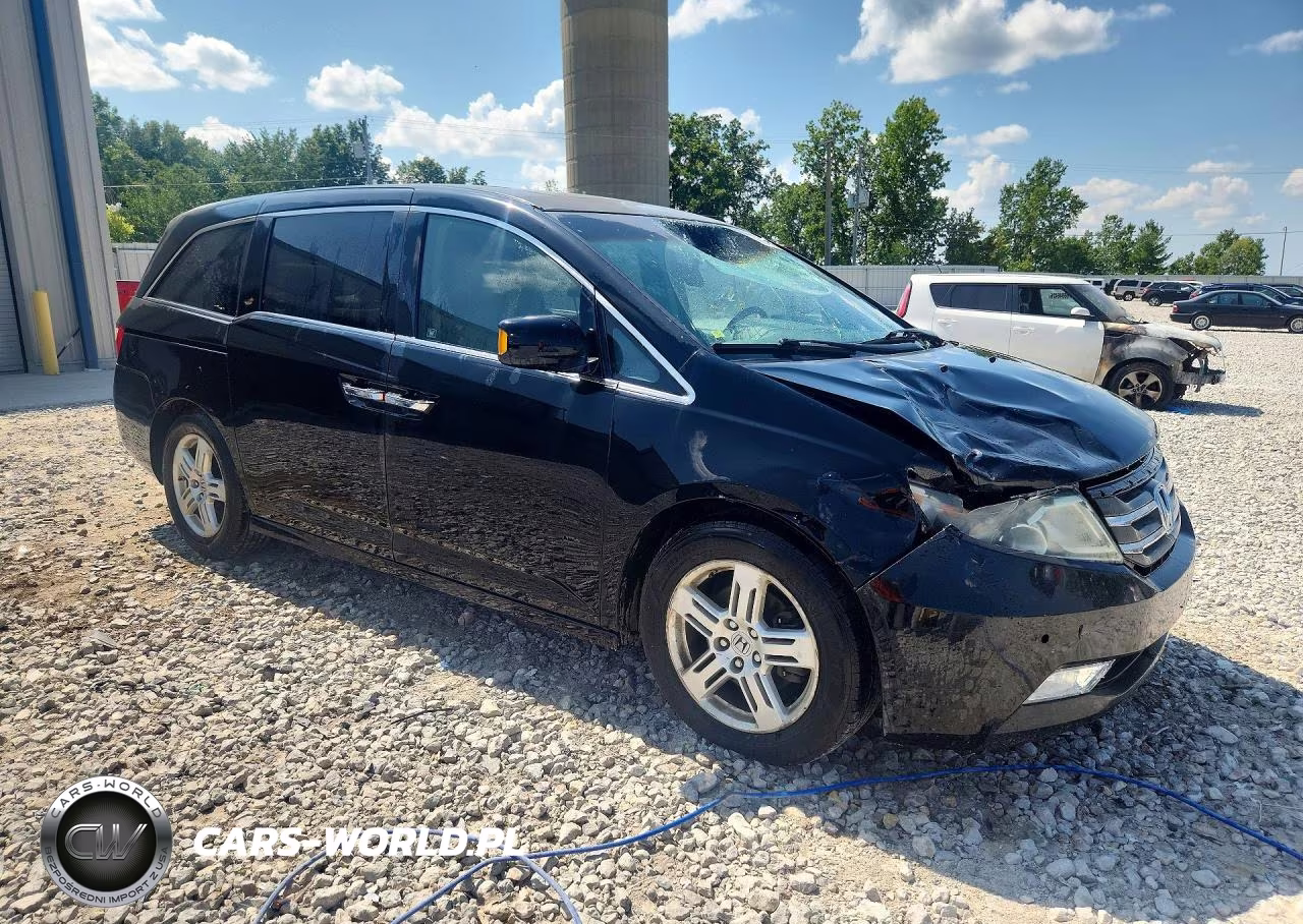 2011 Honda Odyssey Touring VIN:5FNRL5H95BB064506 - 4