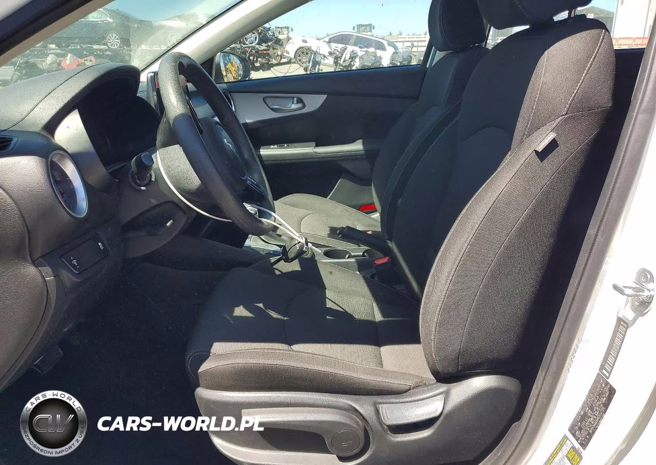 2024 Kia Forte Lxs VIN:3KPF24AD9RE802726 - 7