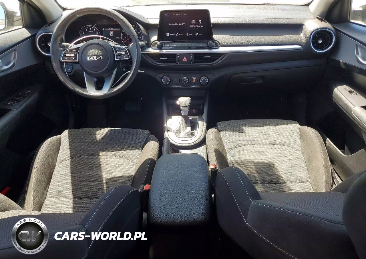 2024 Kia Forte Lxs VIN:3KPF24AD9RE802726 - 8
