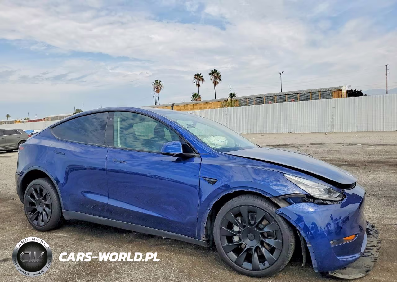 2021 Tesla Model Y VIN:5YJYGDEEXMF241520 - 4