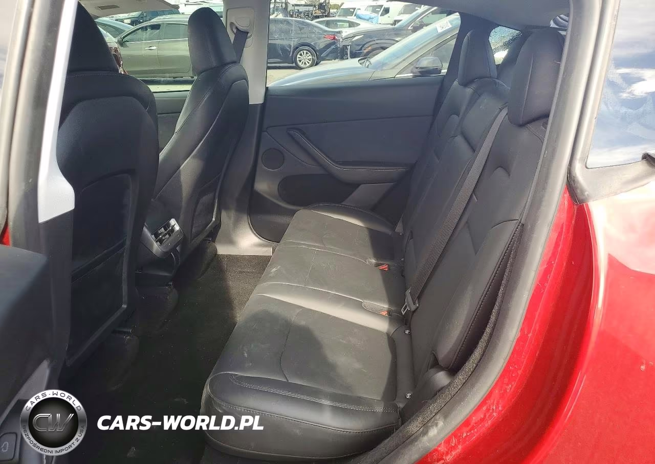 2024 Tesla Model Y VIN:7SAYGDEE3RA276147 - 11