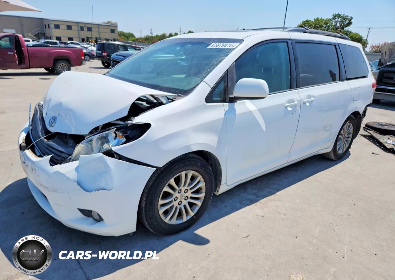 2012 Toyota Sienna Xle 8-Passenger