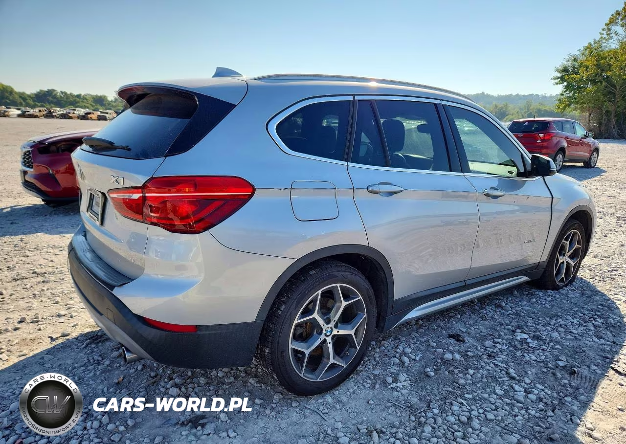 2018 BMW X1 xDrive28I VIN:WBXHT3C3XJ5K21209 - 3
