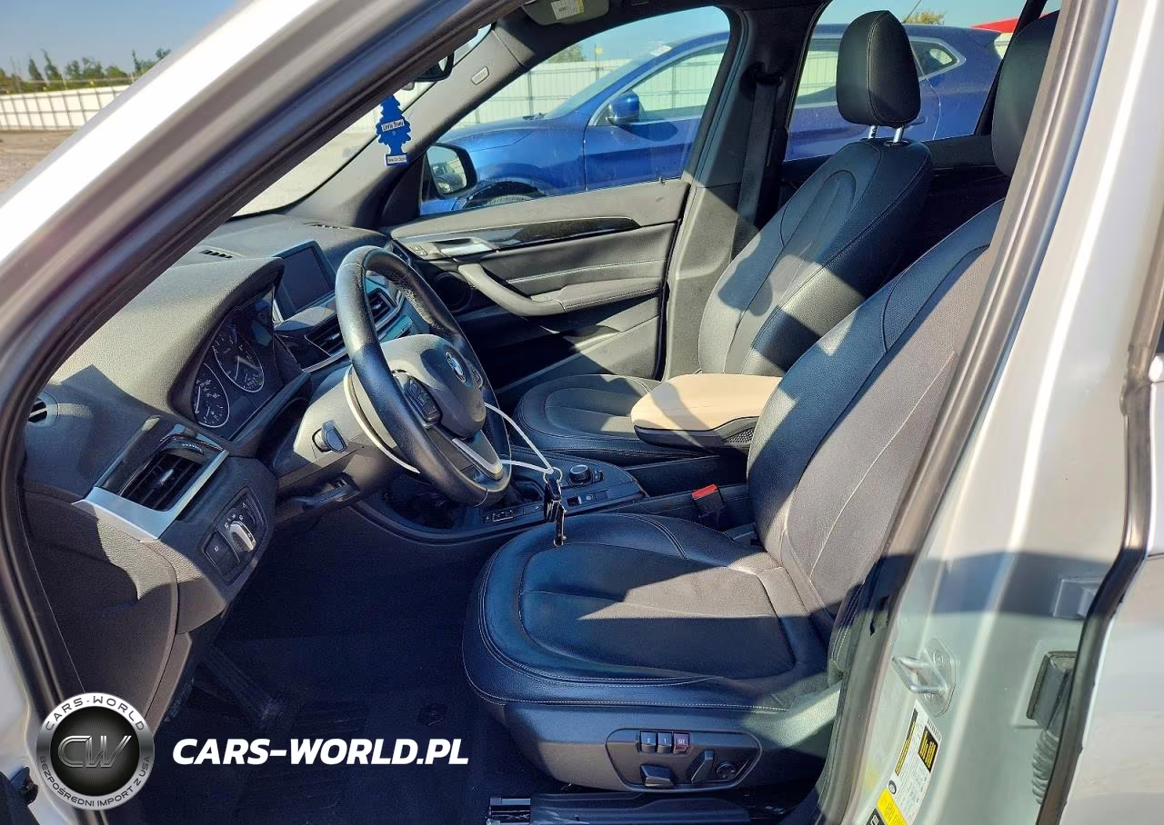 2018 BMW X1 xDrive28I VIN:WBXHT3C3XJ5K21209 - 7