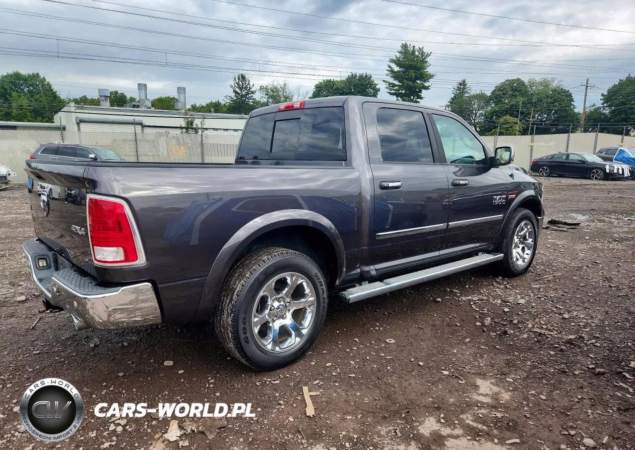 2015 Ram 1500 Laramie VIN:1C6RR7NT6FS564409 - 3