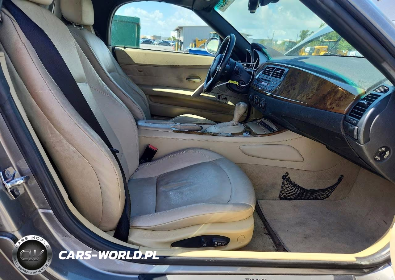 2005 BMW Z4 2.5 VIN:4USBT33515LS58679 - 10