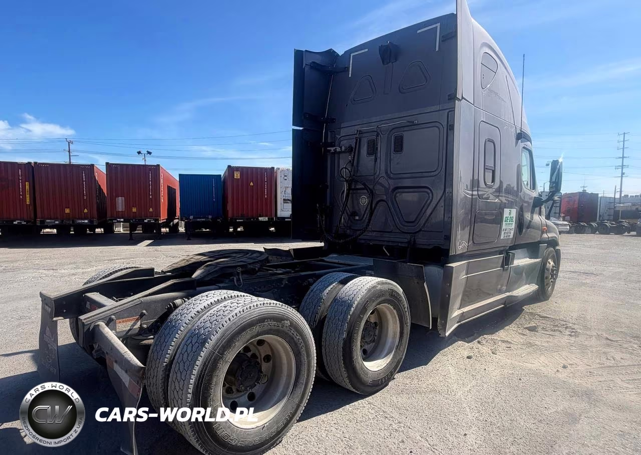 2013 Freightliner Cascadia VIN:3AKJGLDRXDSBZ4728 - 4