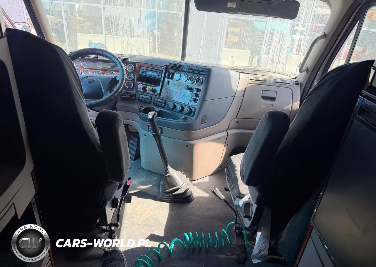 2013 Freightliner Cascadia VIN:3AKJGLDRXDSBZ4728 - 9