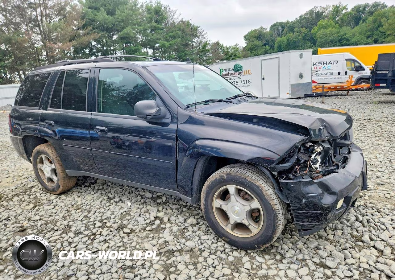 2008 Chevrolet Trailblazer Ls VIN:1GNDT13S882164888 - 4