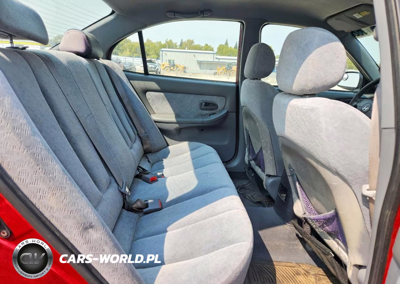 2004 Hyundai Elantra Gls VIN:KMHDN46D74U720572 - 10