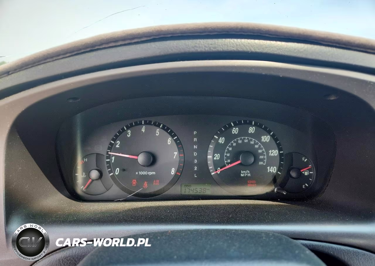 2004 Hyundai Elantra Gls VIN:KMHDN46D74U720572 - 9