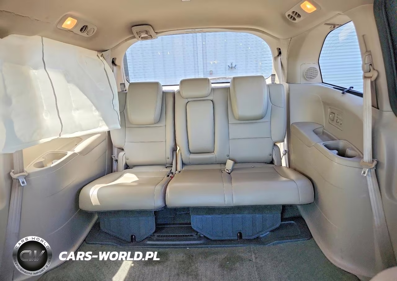 2014 Honda Odyssey Touring VIN:5FNRL5H99EB028774 - 10
