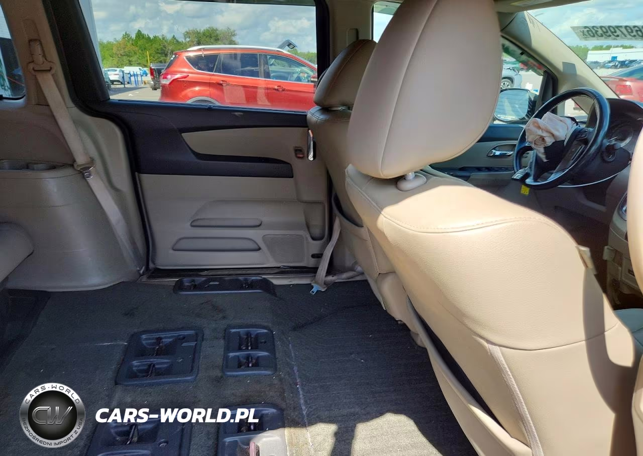 2014 Honda Odyssey Touring VIN:5FNRL5H99EB028774 - 11